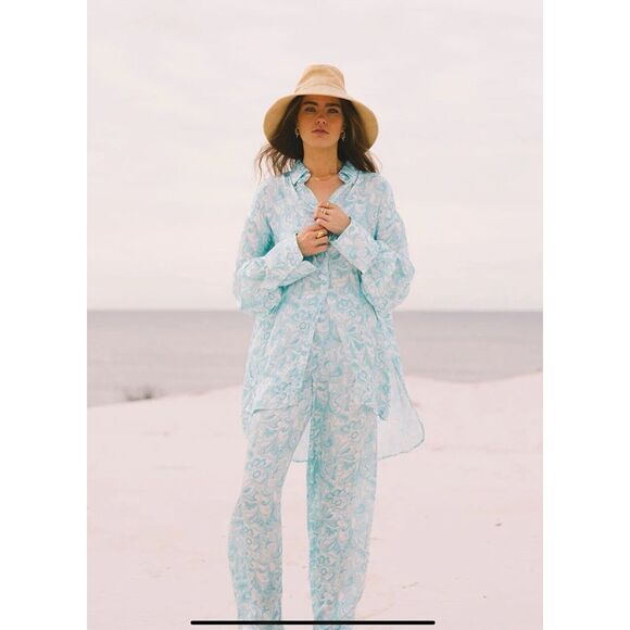 NWT Araminta James La Mer‎ Silky Shirt Blue Collared Long Sleeve Womens Medium